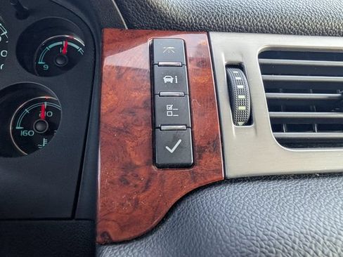 Used 2012 Chevrolet Tahoe LTZ AWD/4WD image 26