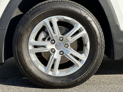 Used 2023 GMC Terrain SLE w/ Driver Convenience Package image 36