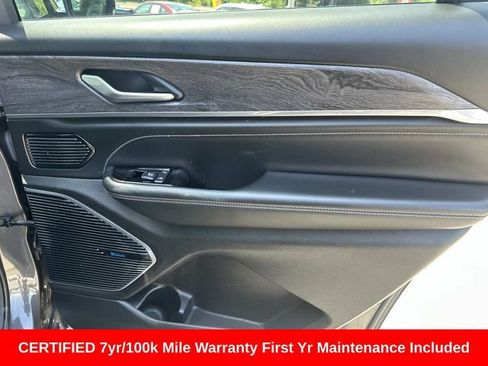 Used 2023 Jeep Grand Cherokee L Overland AWD/4WD image 13