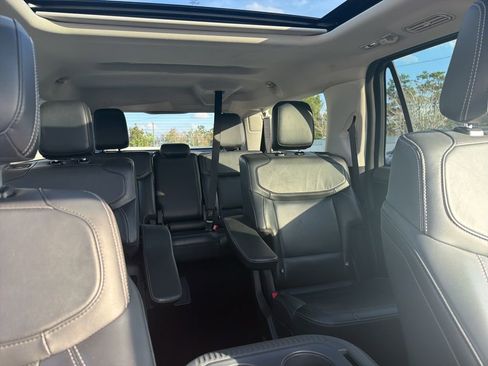 Used 2025 Ford Expedition Max Platinum image 23