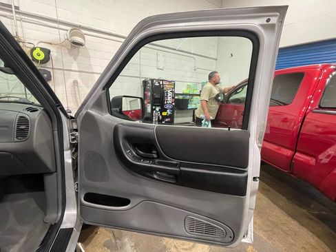 Used 2007 Ford Ranger XLT AWD/4WD image 16