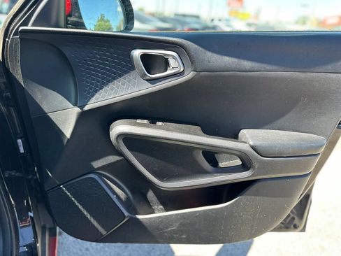 Used 2020 Kia Soul GT-Line FWD image 22