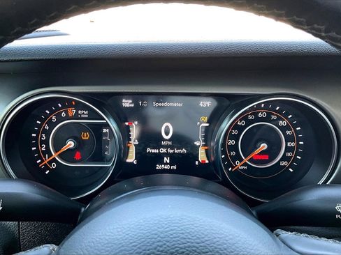 Certified 2021 Jeep Gladiator Sport image 9