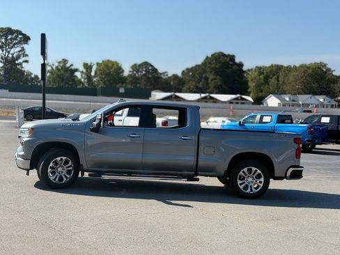 Used 2024 Chevrolet Silverado 1500 LTZ w/ Technology Package AWD/4WD image 4