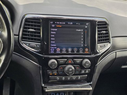 Used 2020 Jeep Grand Cherokee Limited AWD/4WD image 14
