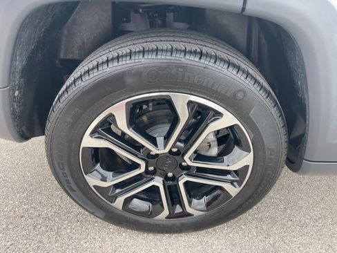 Used 2022 Jeep Compass Limited image 13