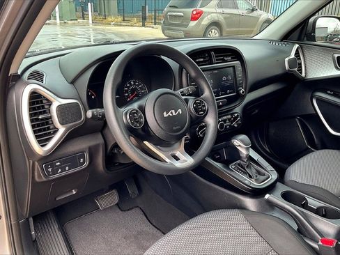 Certified 2022 Kia Soul LX w/ Technology Package image 13