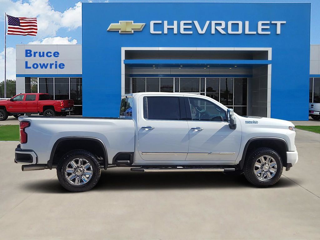 Used 2026 Chevrolet Silverado 2500 High Country AWD/4WD image 6