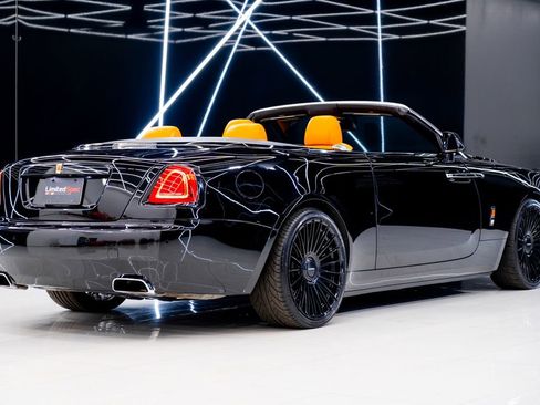 Used 2018 Rolls-Royce Dawn image 15