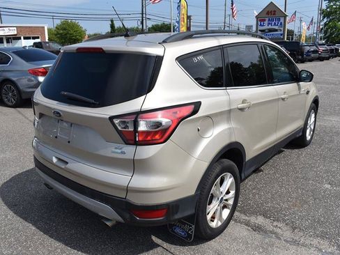Used 2018 Ford Escape SE w/ SE Sync 3 Package image 8