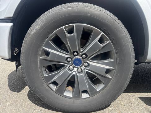 Used 2016 Ford F150 Lariat w/ Equipment Group 502A Luxury AWD/4WD image 31