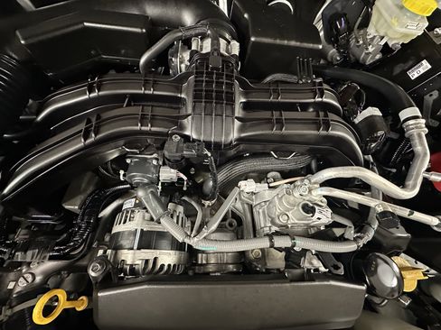 Certified 2025 Subaru Outback Limited image 3