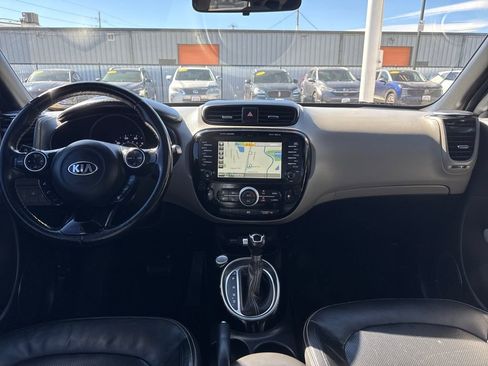 Used 2014 Kia Soul + w/ Primo Package image 18