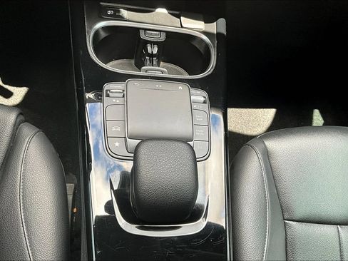 Used 2022 Mercedes-Benz A 220 image 15