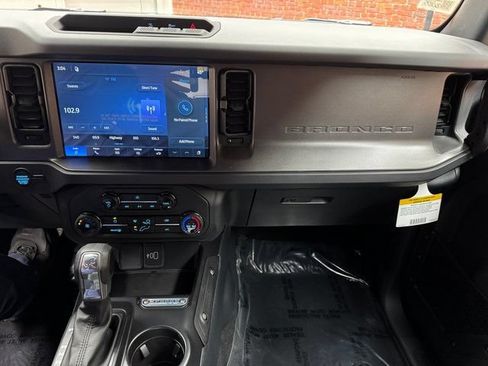 New 2026 Ford Bronco 2-Door AWD/4WD image 16