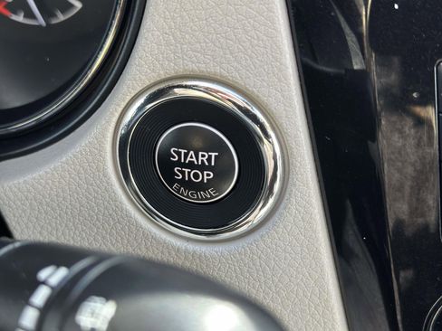 Used 2022 Nissan Rogue Sport SL image 18