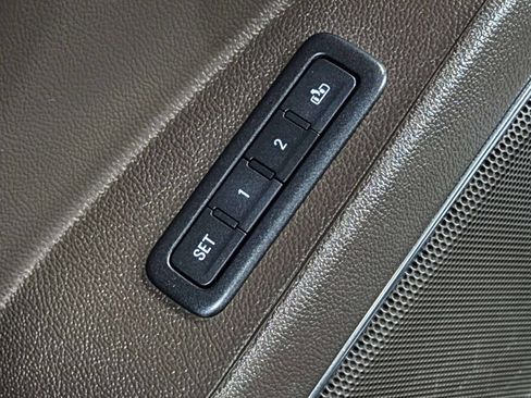 Used 2015 GMC Yukon XL Denali w/ Touring Package image 12