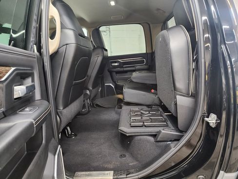 Used 2021 RAM 3500 Laramie image 29