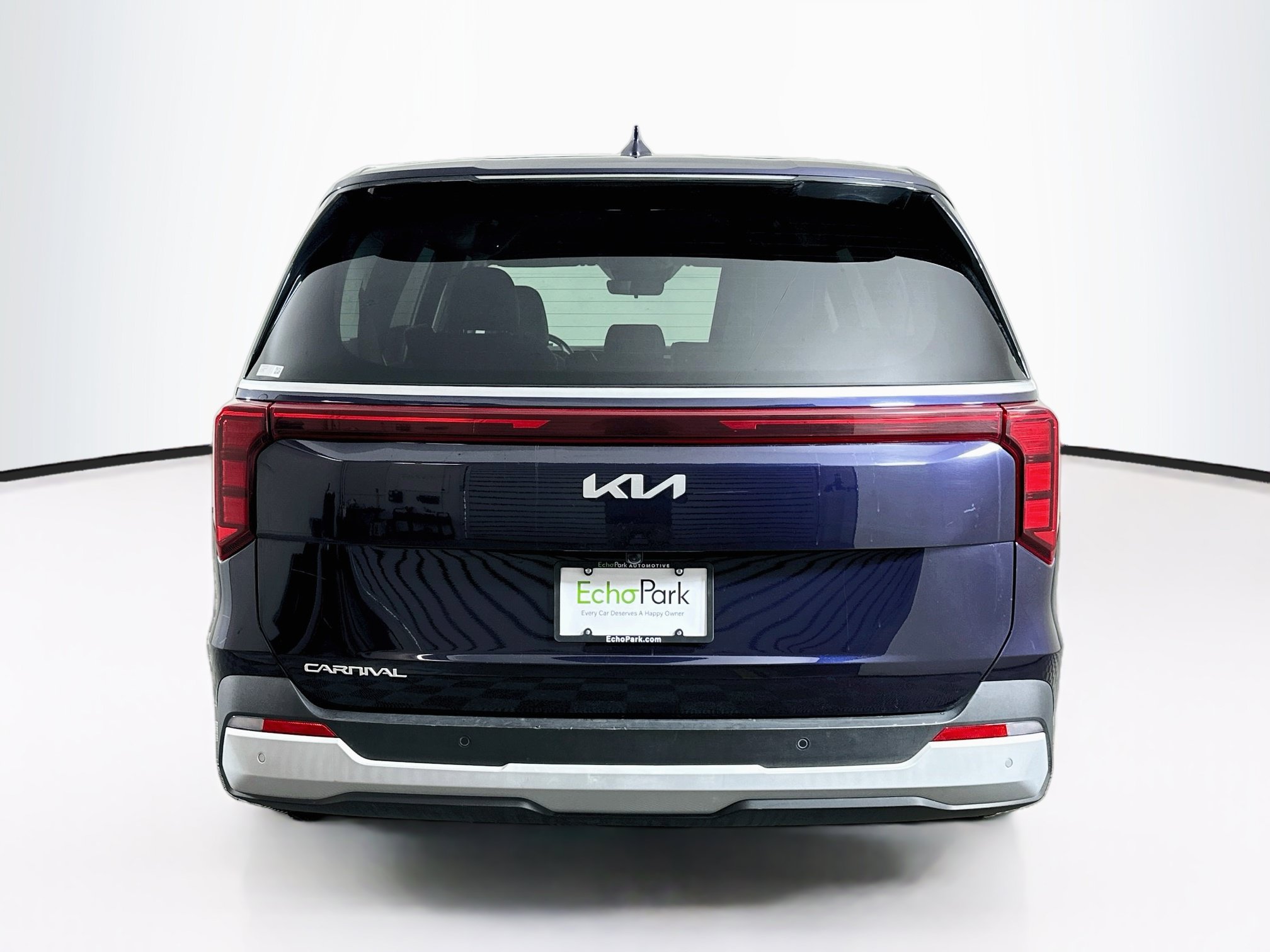 Used 2025 Kia Carnival FWD image 7