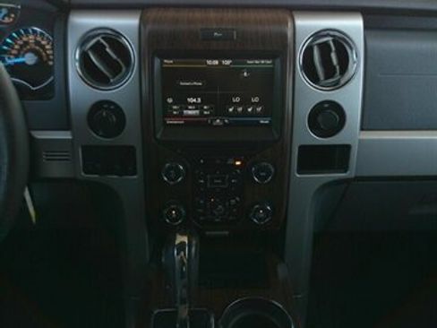 Used 2014 Ford F150 Lariat w/ Lariat Chrome Package image 39