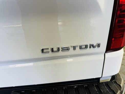 Used 2022 Chevrolet Silverado 1500 Custom AWD/4WD image 23