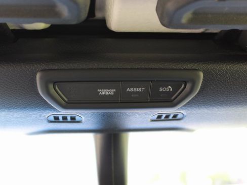 Used 2022 Jeep Wrangler Unlimited Sport image 25