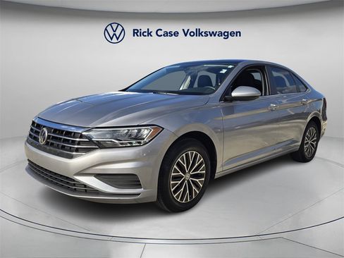 Used 2020 Volkswagen Jetta SE w/ SE Cold Weather Package image 8