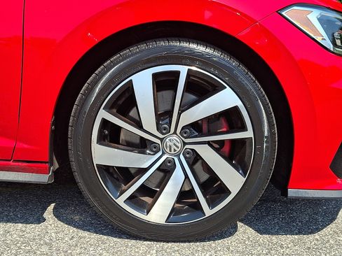 Used 2019 Volkswagen Jetta GLI FWD image 8