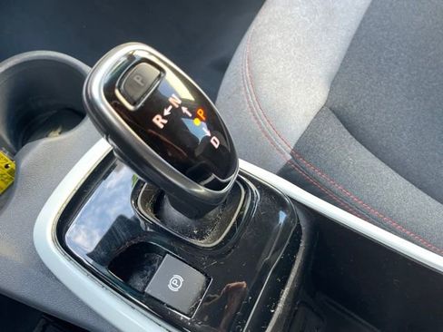 Used 2020 Chevrolet Bolt LT image 21