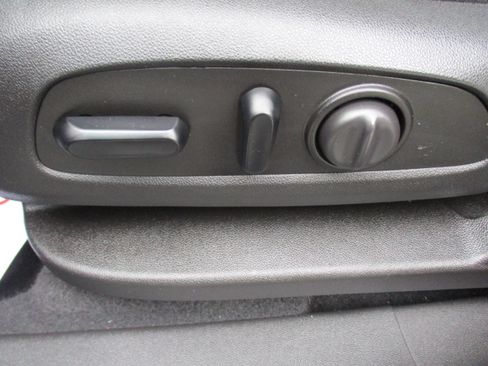 Used 2021 Chevrolet Equinox LT AWD/4WD image 12