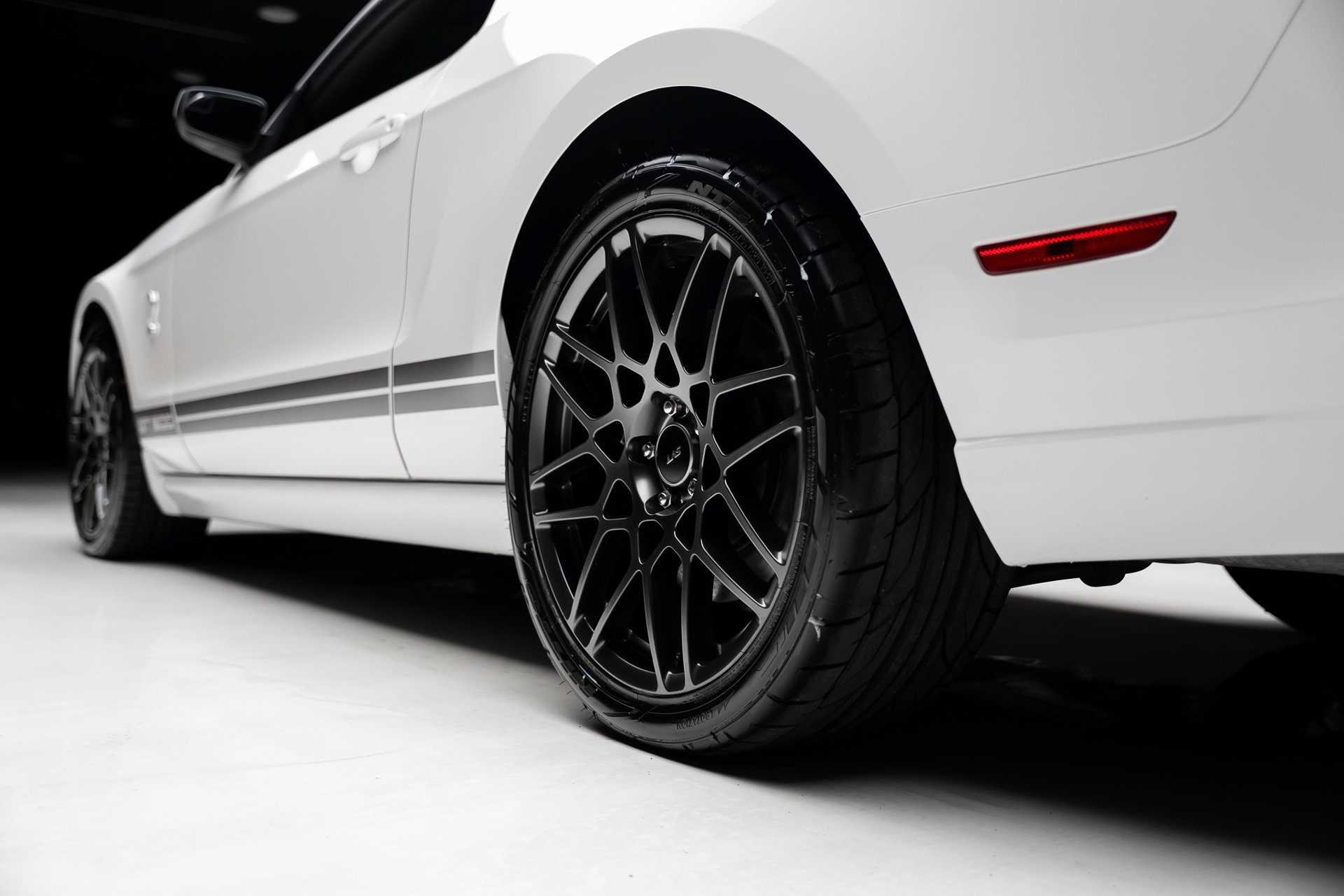 Used 2013 Ford Mustang Shelby GT500 RWD image 74