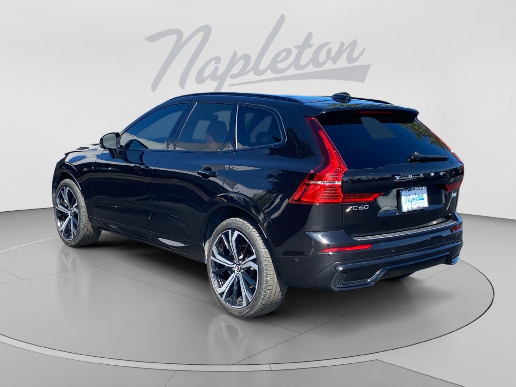 Used 2025 Volvo XC60 B5 Ultra w/ Protection Package Premier AWD/4WD image 3