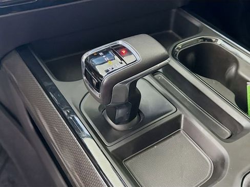 Used 2022 Chevrolet Silverado 1500 ZR2 w/ Technology Package image 17