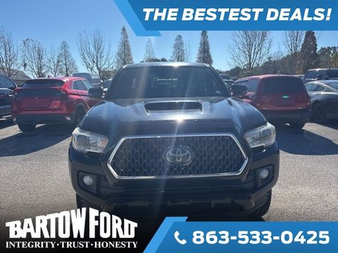Used 2018 Toyota Tacoma SR5 image 2