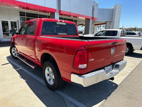Used 2019 RAM 1500 Classic SLT w/ Luxury Group AWD/4WD image 4