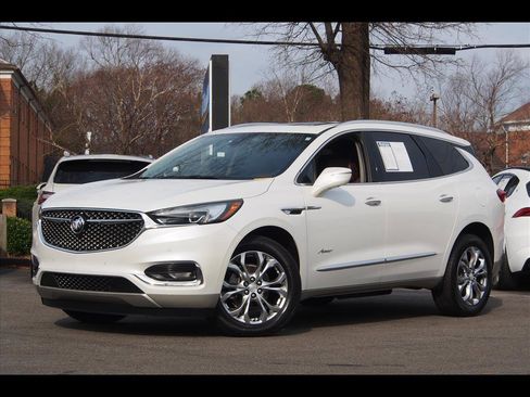 Used 2019 Buick Enclave Avenir w/ Avenir Technology Package image 8