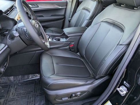 New 2026 Jeep Grand Cherokee Limited AWD/4WD image 11