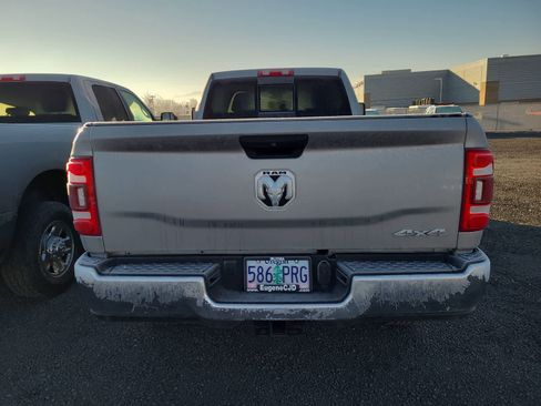 Used 2024 RAM 2500 Tradesman w/ Chrome Appearance Group image 4