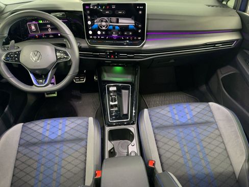 Used 2025 Volkswagen Golf w/ Euro Style Package image 28