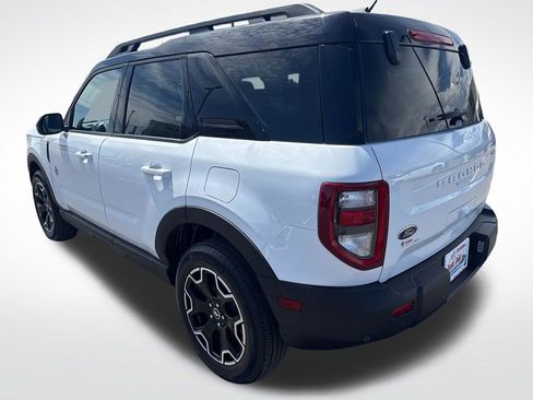 Used 2025 Ford Bronco Sport Outer Banks image 3