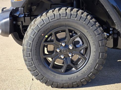 New 2026 Jeep Gladiator Sport image 10