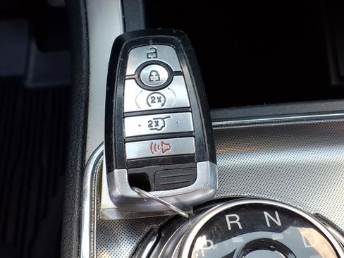 Used 2022 Ford Edge SEL w/ Convenience Package image 21