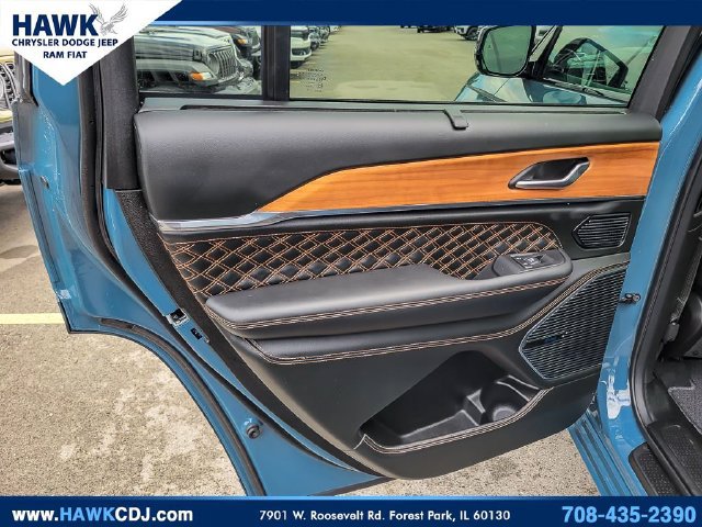Certified 2026 Jeep Grand Cherokee L Summit w/ Advanced Protech Group IV AWD/4WD image 27