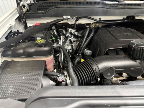 Used 2019 Chevrolet Silverado 2500 W/T AWD/4WD image 23