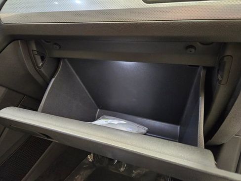 Used 2022 Volkswagen Tiguan S image 19