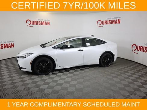 Used 2025 Toyota Prius AWD image 13