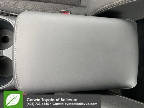 Used 2025 Subaru Outback AWD/4WD image 29