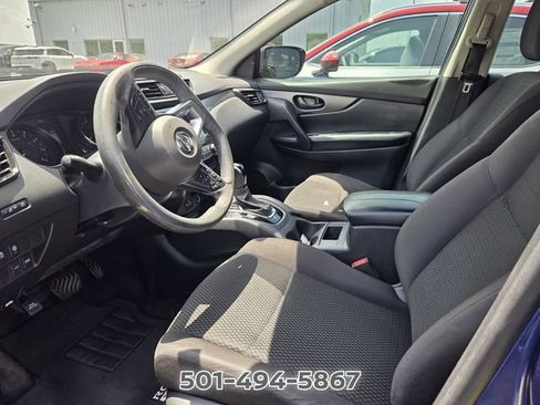 Used 2020 Nissan Rogue Sport S w/ Appearance Package FWD image 9
