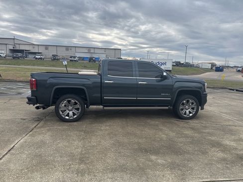 Used 2018 GMC Sierra 1500 Denali w/ Denali Ultimate Package image 14