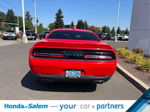 Used 2017 Dodge Challenger R/T Plus RWD image 4